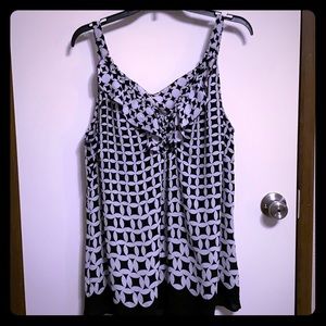 Black and White Avenue Top